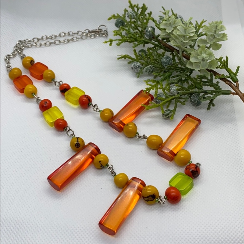 Natural azai acrylic necklace